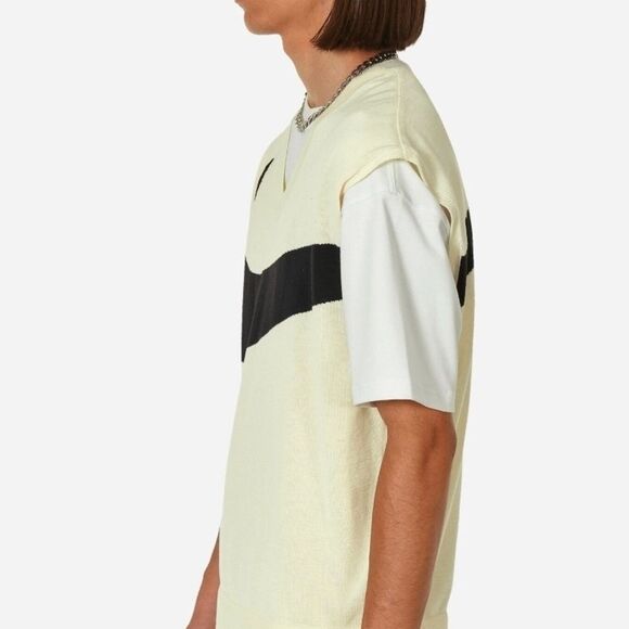 Swoosh Sweater Vest Coconut Milk - Picture 3 of 3